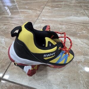 Rocawear Yellow and Black Athletic Shoes
